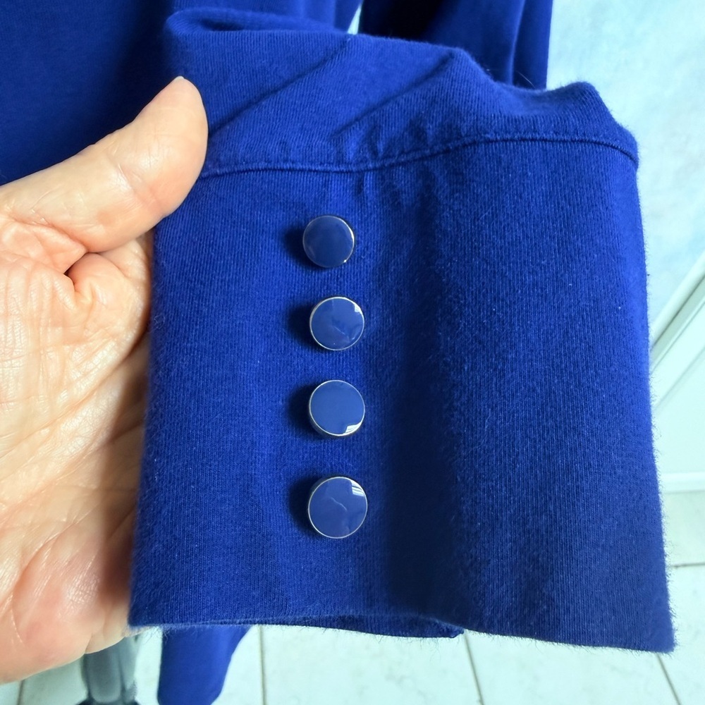 D&Co L Mock Turtle Neck with beautiful button cuff detail. Tunic length.